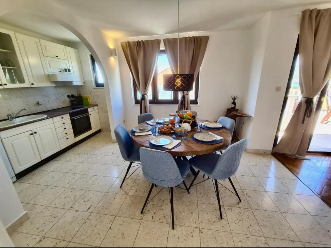 Apartments Mia Okrug Gornji Kültér fotó