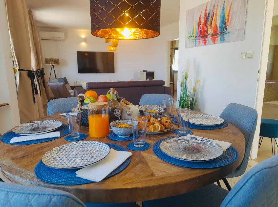 Apartments Mia Okrug Gornji Kültér fotó