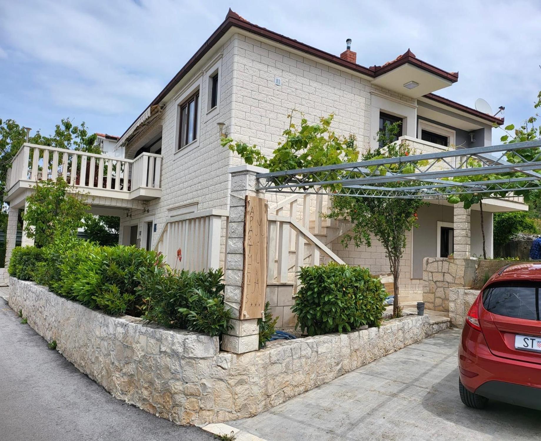 Apartments Mia Okrug Gornji Kültér fotó