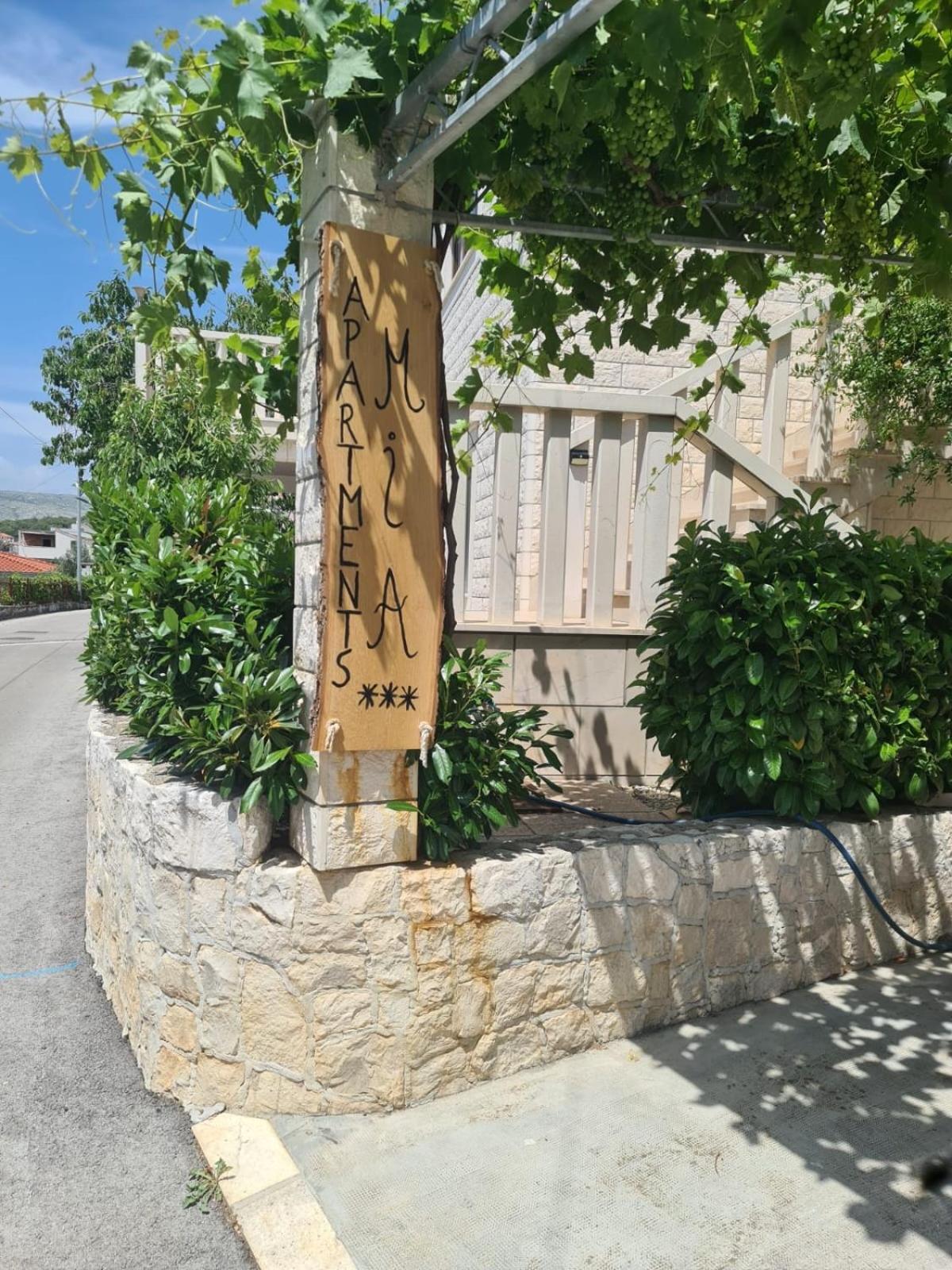 Apartments Mia Okrug Gornji Kültér fotó