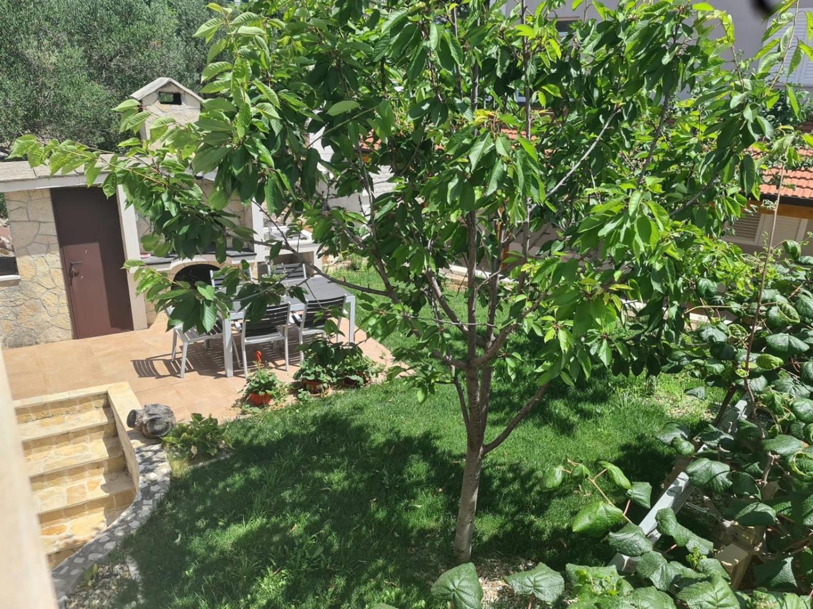 Apartments Mia Okrug Gornji Kültér fotó