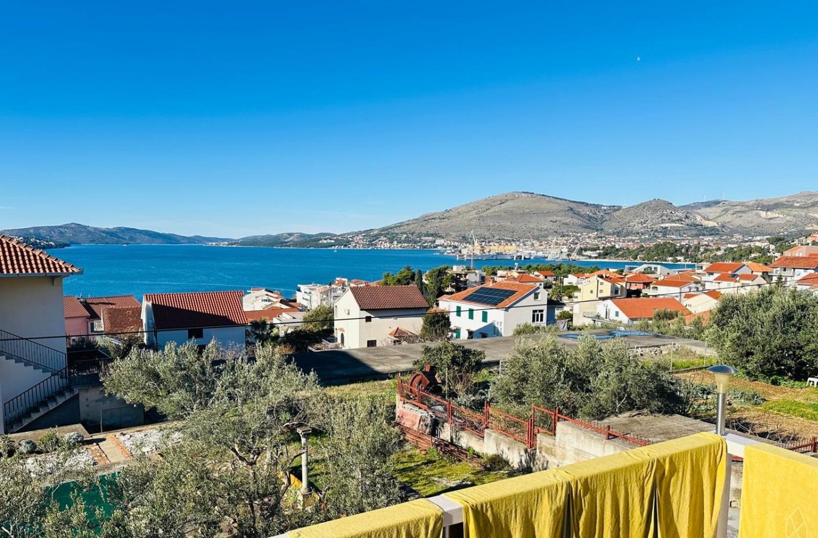 Apartments Mia Okrug Gornji Kültér fotó