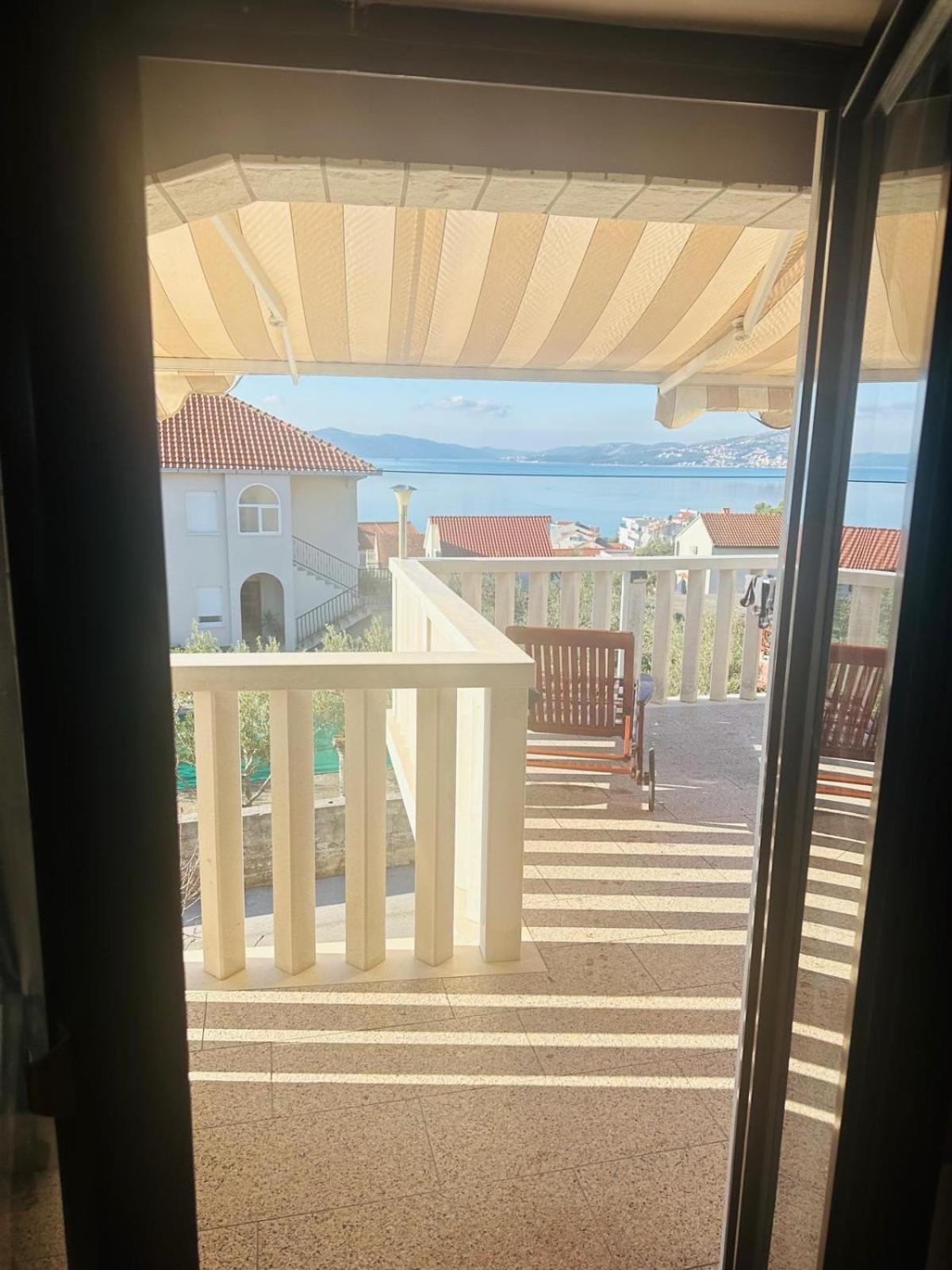 Apartments Mia Okrug Gornji Kültér fotó